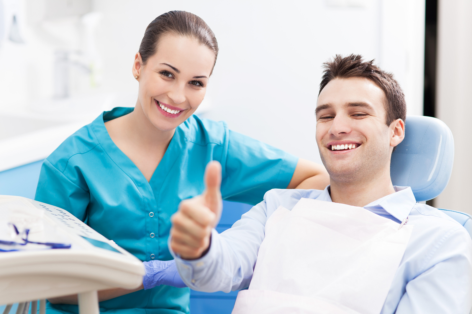 Best Dentist in Buffalo Grove, IL offering cosmetic dentistry, dental implants, and teeth whitening services at Arlington Smiles Dental Studio.